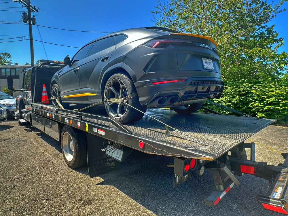 Professional tow truck driver